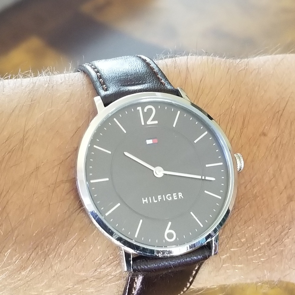 Tommy Hilfiger Unisex leather watch